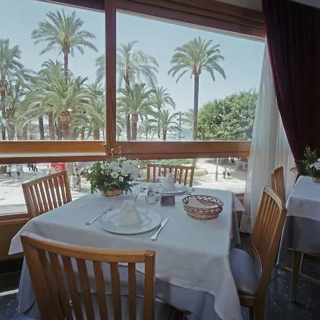 Tanit Hotell