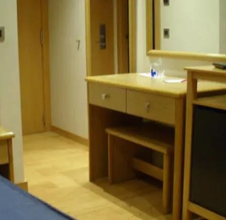 Hotell Tanit 3*