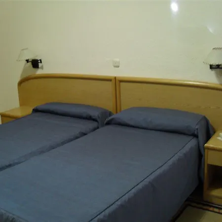 Ξενοδοχείο Tanit 3*