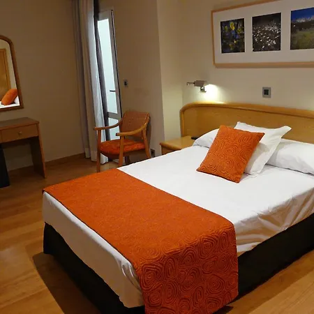 Tanit Отель Бенидорм