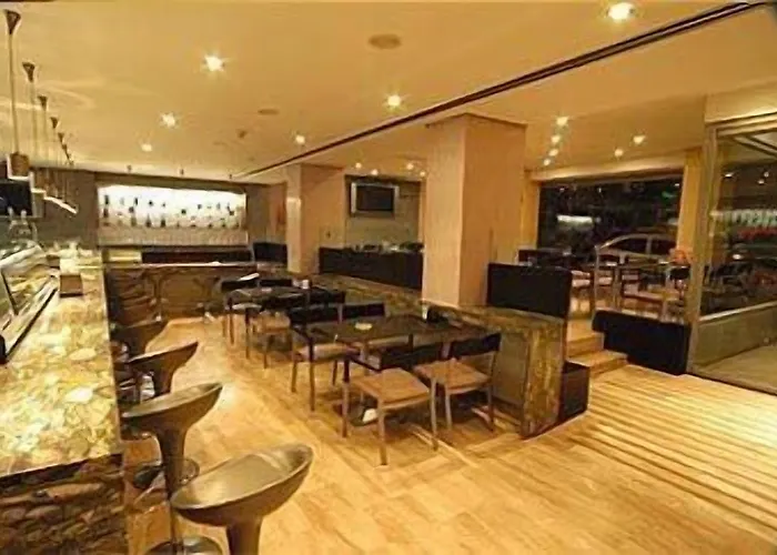 Tanit فندق 3*