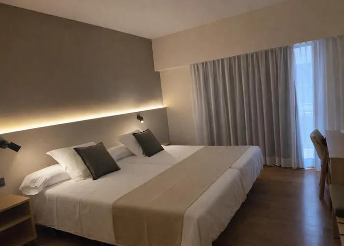 Tanit 3* بينايدورم