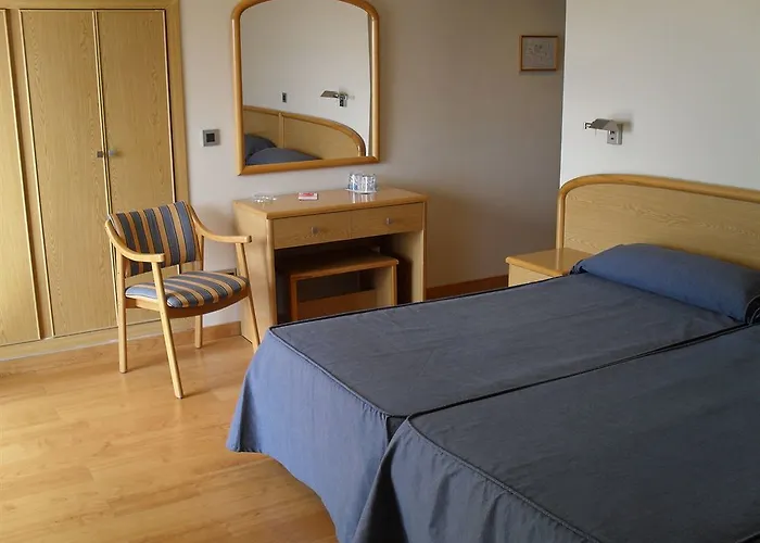 Tanit Hotel 3*