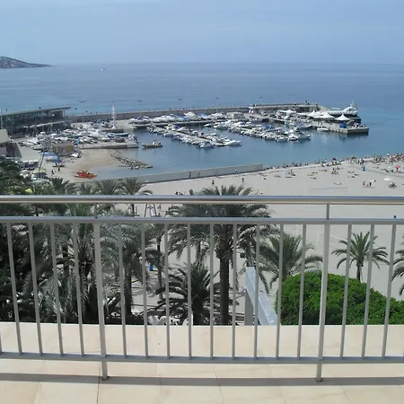 Tanit Hotel 3*