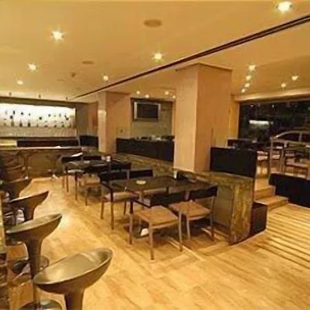 Tanit 호텔 3*