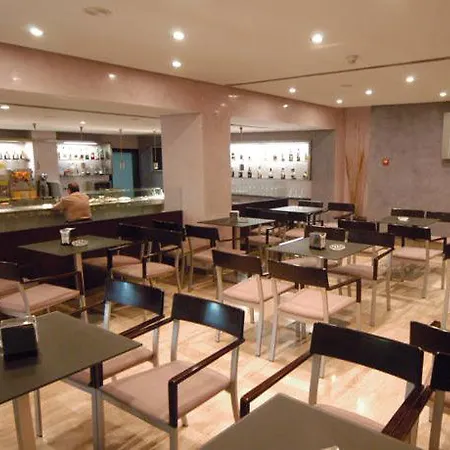 塔尼特酒店